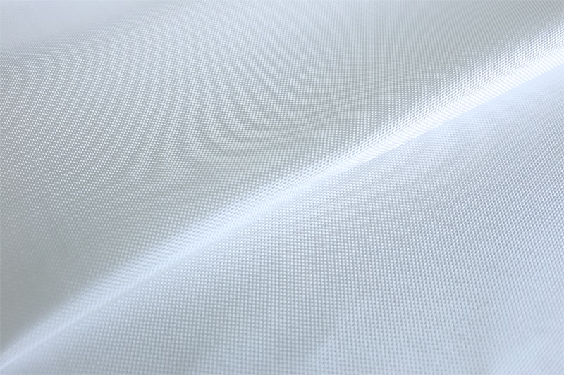 Ultra high molecular weight polyethylene plain woven fabric 220gsm