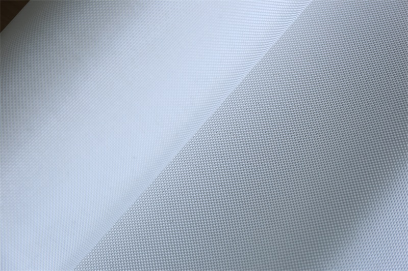 Ultra high molecular weight polyethylene plain woven fabric 200gsm