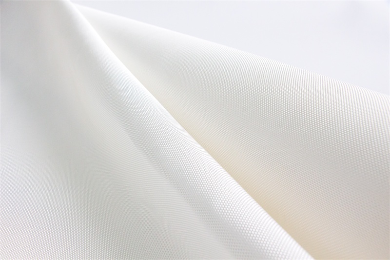 Ultra high molecular weight polyethylene plain woven fabric 200gsm